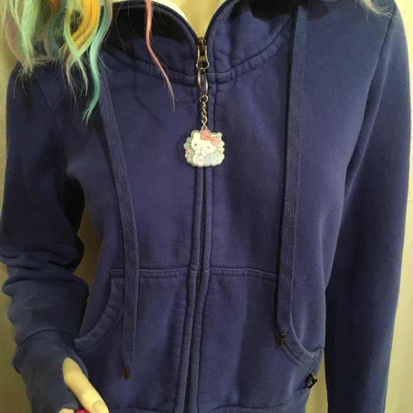 ADORABLE y2k hoodie with hello kitty and crystal details! - Picture 4 of 14